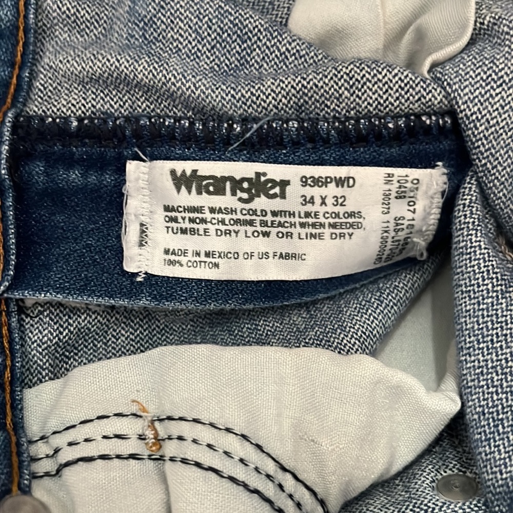 Wrangler men’s distressed denim pants - Picture 7 of 7